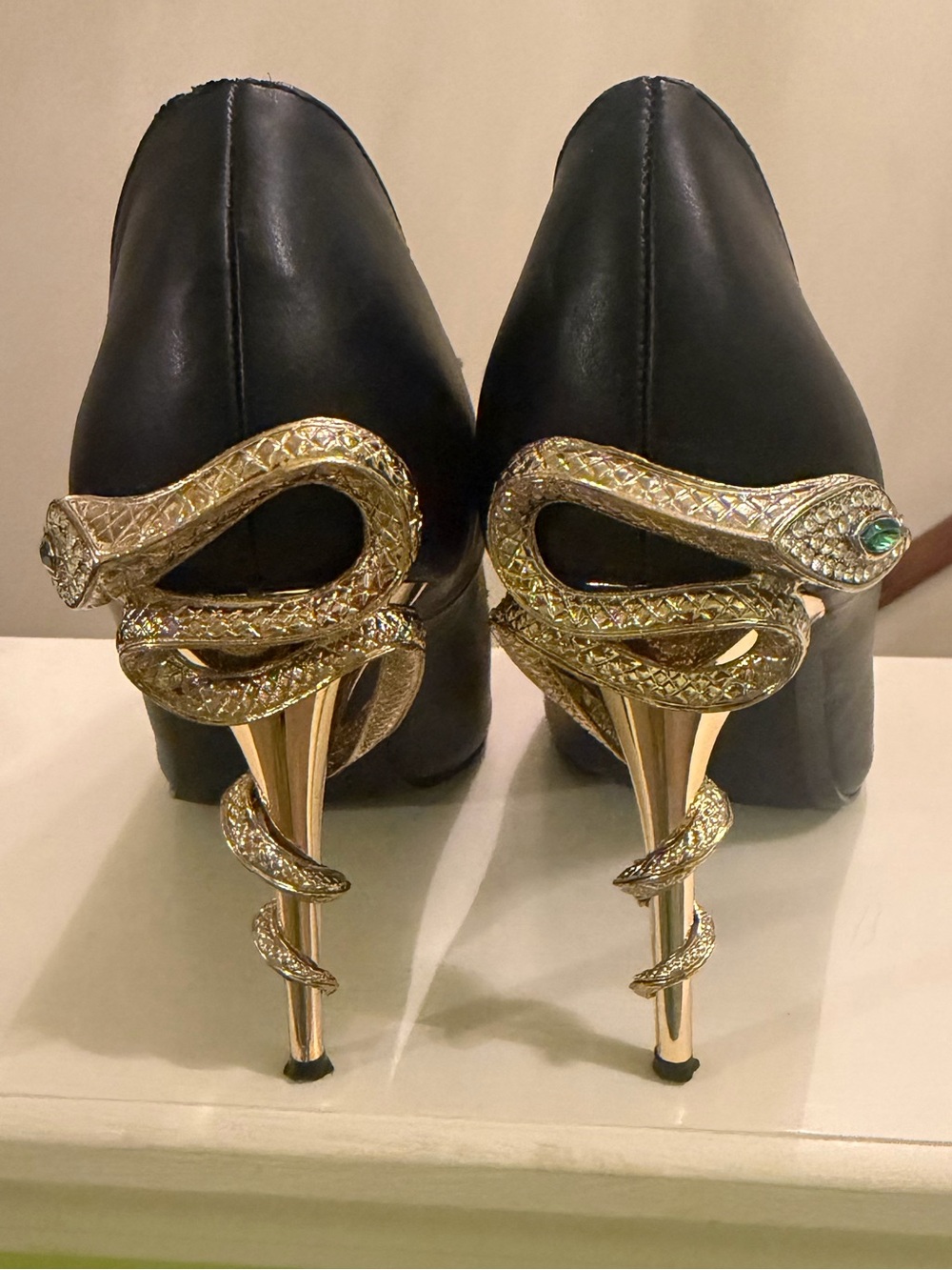 Shoe Dazzle Black Pointed Toe Stiletto Pumps